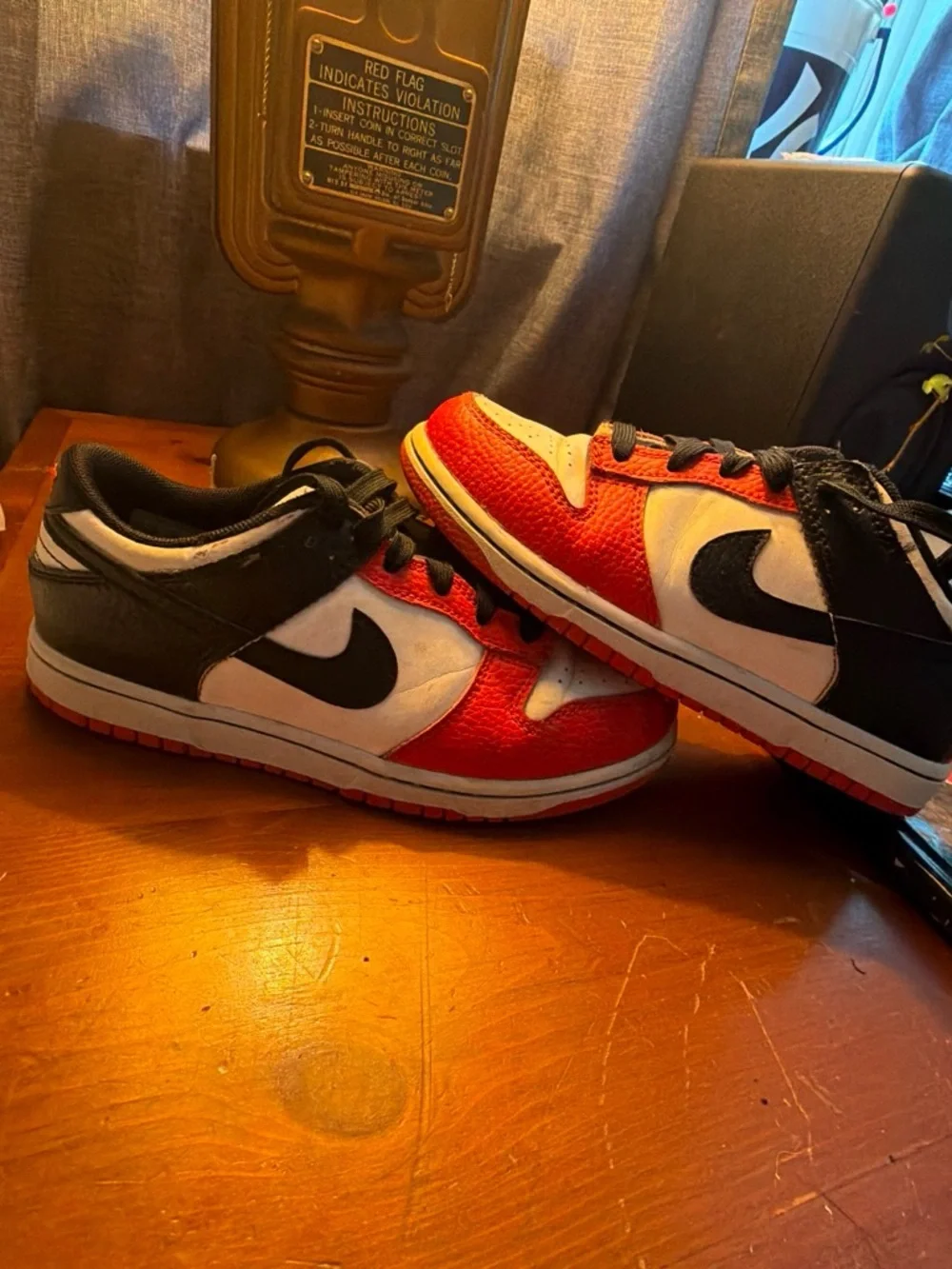 Nike Kids Low-Top Sneakers in Red, White & Black